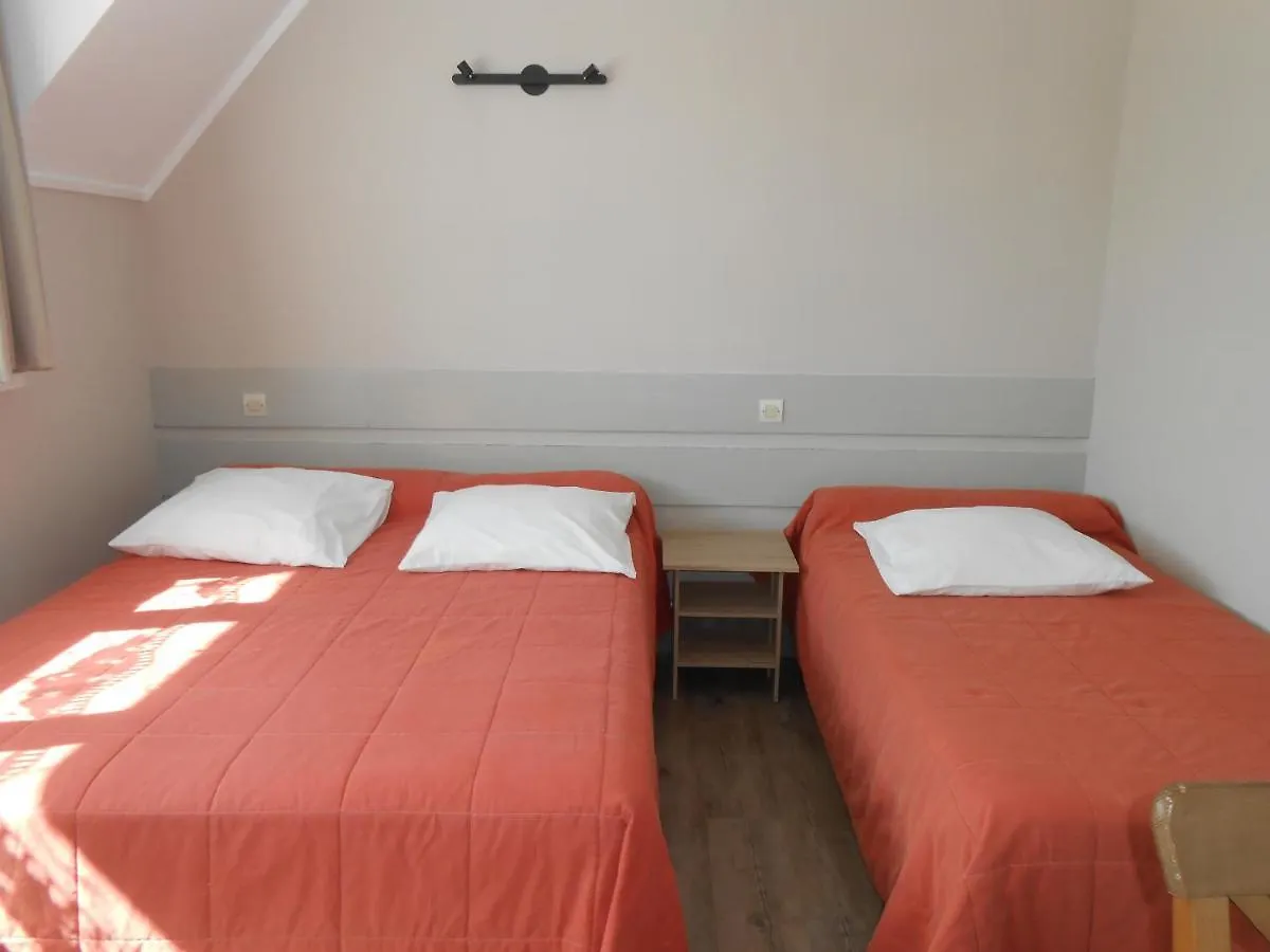 ***  Hotel & Restaurant Hanoi Station Saint-Malo Francia